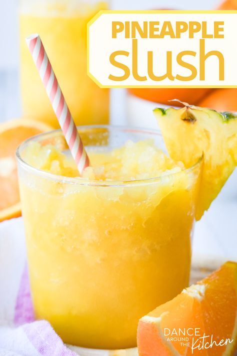 Pineapple Slush Alcohol, Summer Slushies Non Alcoholic, Frozen Slush Recipes, Non Alcoholic Slush Recipes, Fruit Slush Recipes, Alcohol Slush Recipes, Slushes Recipes, Pineapple Recipes Easy, Pineapple Slush