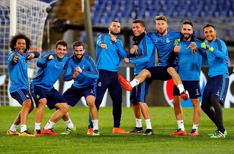 Winning team👌⚽️👍 Real Madrid Cr7, Real Madrid Training, Real Madrid Soccer, Real Madrid Team, Cristiano Ronaldo Junior, Ronaldo Junior, Ronaldo Real Madrid, Ronaldo Cristiano, Ronaldo Real