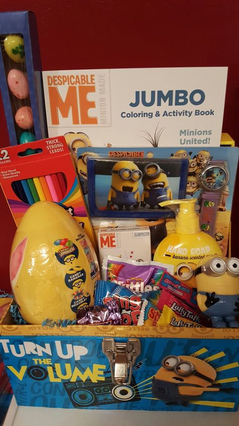 Despicable Minions Easter baskets Minion Basket, Donation Ideas, Despicable Minions, Minion 2, Raffle Basket, Kids Gift Baskets, Raffle Baskets, Easter Basket Ideas, Plantas Vs Zombies