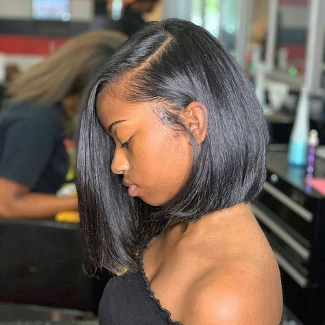 VRBest Hair on Instagram: “Beautiful Bob hairstyle for Back to School!😍😍😍 Do you wanna rock this? Follow @vrbesthair for more!😘😘😘 Credit @stylist.charley . . . . . .…” Cool Short Hairstyles, Short Human Hair Wigs, Short Hair Wigs, Peinados Fáciles Para Cabello Corto, Human Virgin Hair, Penteado Cabelo Curto, Short Bob Wigs, Short Bob Hairstyles, Black Girls Hairstyles