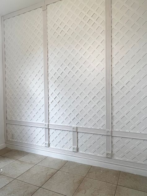 How to Install a DIY Lattice Wall Room | Grand Millennial Home Deals Diy Lattice, Grand Millennial Home, Lattice Wall, Indoor Pool Design, Canopy Bedroom, Grand Millennial, Wood Filler, Walls Room, Me First