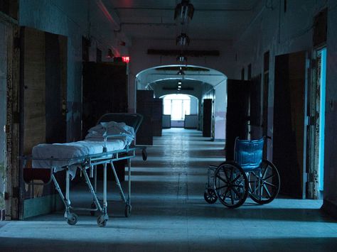 The Trans-Allegheny Lunatic Asylum opened its doors to patients in 1864, and in the 1950s, the West Virginia facility reached its peak, housing more than 2,400 patients—even though it was designed to hold only 250. The severe overcrowding led to inhumane conditions (like lack of heat and convalescents kept in cages), and patients started acting increasingly violent, from starting fires to attacking staff members. The asylum finally closed in 1994, but the souls of some patients are said to linge Haunted America, Eerie Places, Real Haunted Houses, Lunatic Asylum, Abandoned Asylums, Places In America, Most Haunted Places, Real Ghosts, Scary Places