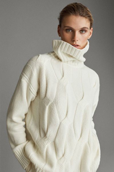 18 Cream Cable Knits To Buy Now | sheerluxe.com Ekaterina Novikova, Apres Ski Sweater, Easy Sweater Knitting Patterns, Pull Oversize, Pullover Mode, Ski Sweater, Ski Fashion, Ladies Turtleneck Sweaters, Thick Sweaters