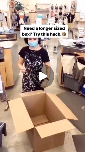 Big Box Gift Wrapping Ideas, Big Gift Wrapping Ideas, Big Gift Boxes, Sports Massage Therapy, Box Hacks, Easy Diy Hacks, Gift Wrapping Techniques, Dollar Store Hacks, Gifts Wrapping Diy