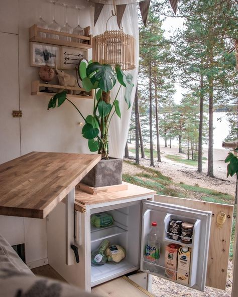 Van Fridge, Scandinavian Interior Style, Bus Living, Caravan Renovation, Kombi Home, Van Conversion Interior, Caravan Interior, Campervan Life, Van Ideas