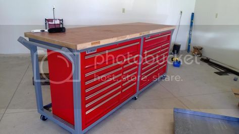 WorkBench/Toolbox build - Northern California Bronco Club Toolbox Workbench, Tool Box Ideas, Tool Box Cabinet, Tool Carts, Workbench Top, Industrial Workbench, Garage Design Interior, Woodworking Organization, Cool Garages