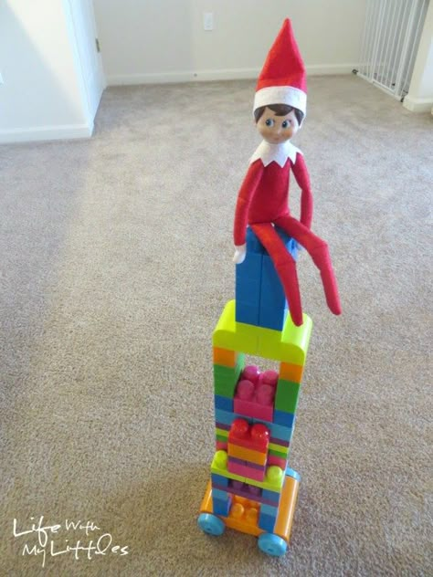 32 of the best and easiest Elf on the Shelf ideas for toddlers! Fast, simple, and fun for your little kids! Classroom Elf, Kindness Elves, Elf Of The Shelf, Christmas Elf Ideas, Elf Shelf, Christmas Elf On The Shelf, Awesome Elf On The Shelf Ideas, Elf On Shelf Ideas, Elf Activities