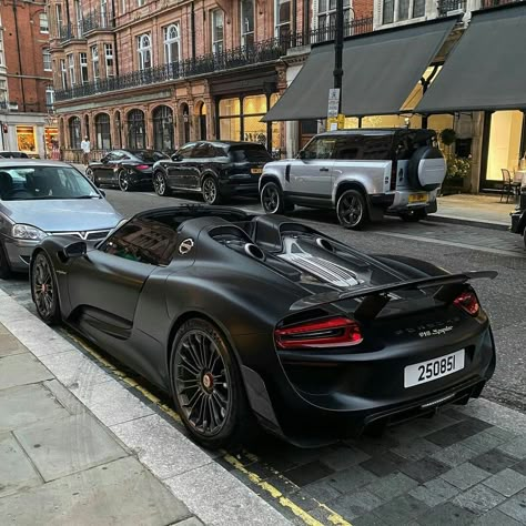 Porsche 918 Spyder, White Ferrari, Porsche Sports Car, Automobile Engineering, Hyper Cars, Car Goals, Street Racing Cars, Future Cars, Porsche Cars