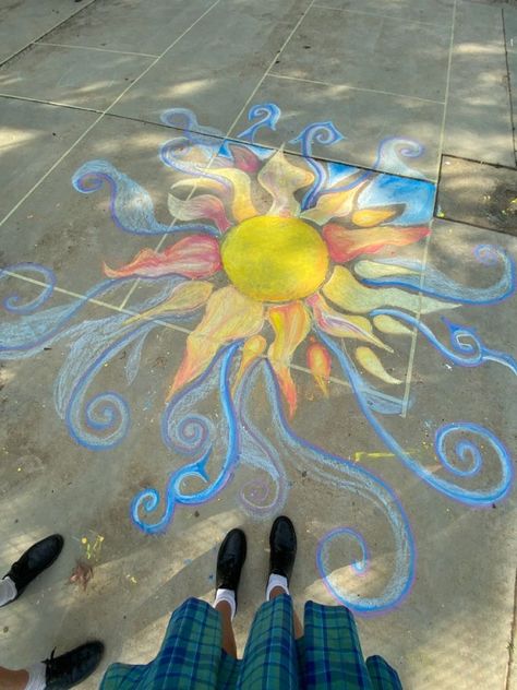 Ideas For Sidewalk Chalk, Chalk Square Ideas, Sun Chalk Art, Tape Chalk Art, Pavement Art Sidewalk Chalk, Chalk Art Tangled, Chalk Your Spot Ideas, Floor Chalk Art, Chalk Sidewalk Ideas