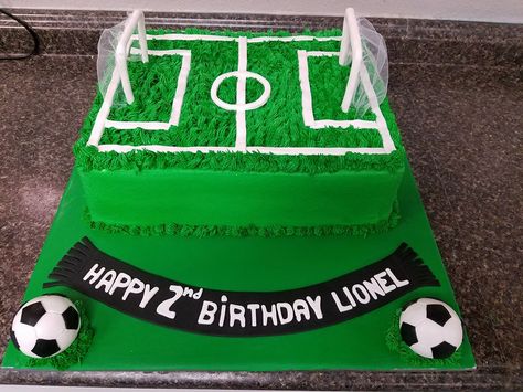 Soccer Field Cake with Decorated Board Soccer Field Cake, Soccer Cake, 8 Birthday, Themed Birthday Cakes, Girls Soccer, 9th Birthday, Girl Cakes, 8th Birthday, Cake Inspiration