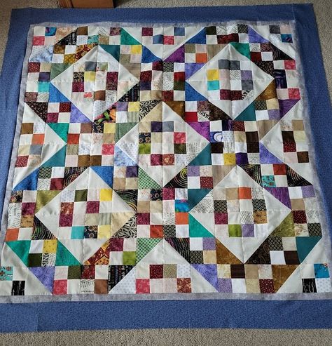 Jane Erickson California Maze scrappy quilt Maze Quilt Pattern, Maze Quilt, Valentine Pattern, Quilt Pattern Free, Texas Quilt, Quilt Pattern Book, Electric Quilt, Valentines Patterns, Quilting Studio