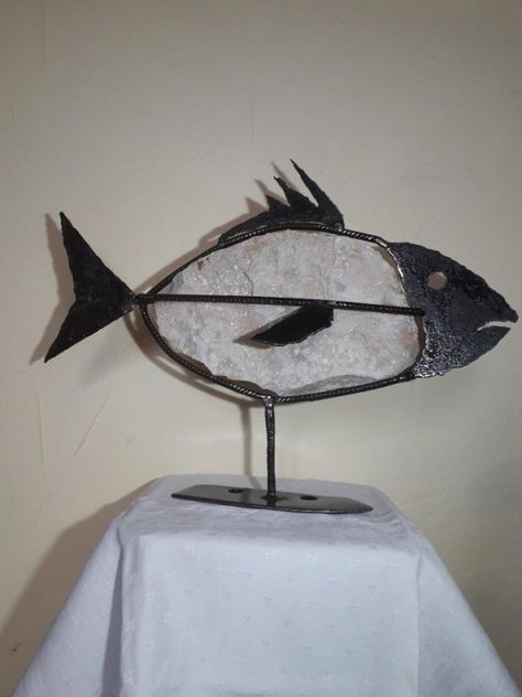 Sculpture par Michel Sidobre (Fanjeaux) | Acier et pierre calcaire #Animaux #Assemblage #Pierre #Gris #Poisson #Pierre #Animal #Acier Sculptures Céramiques, Alexander Calder, Art Sculpture, Assemblage, Oeuvre D'art, Alexander, D Art, Sculpture, Art