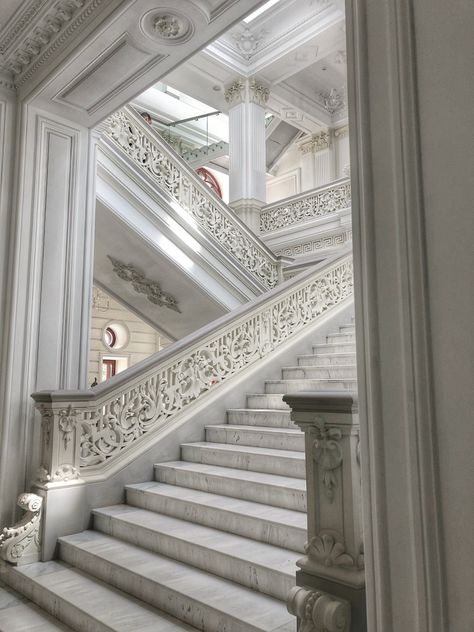 Staircase Background, Vintage Mansion, Marble City, Old Money House, White Stairs, Staircase Design Modern, Lobby Interior, Historical Design, Brutalist Architecture