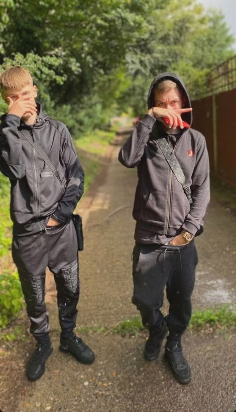 British Boys Roadmen, White Air Force 1 Outfit Men, Air Max Plus Outfits, Scally Lads, Tracksuits For Men, Bad Boy Style, Drip Fits, Teen Boy Outfits