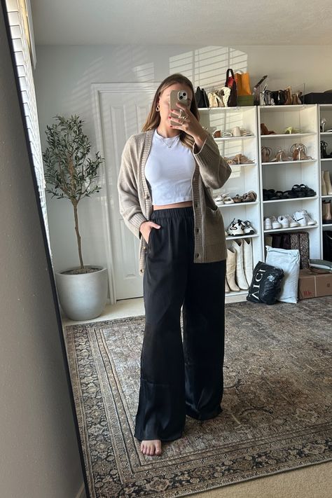 Romper With Cardigan, Flowy Pants Outfit, Pants Romper, Work From Home Outfit, Romper Long Pants, Outfit Cardigan, Cardigan Outfit, Satin Pants, Flowy Pants