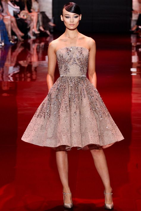 Couture Cocktail Dress, Elie Saab Haute Couture, Elie Saab Fall, Elie Saab Couture, Moda Paris, فستان سهرة, Dior Couture, Gorgeous Gowns, Elie Saab