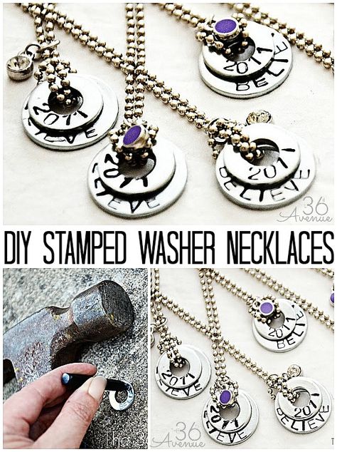 How to stamped and make washer necklaces. Tutorial at the36thavenue.com Washer Necklace Tutorial, Necklaces Tutorial, Washer Necklaces, Diy Necklaces Tutorial, Washer Jewelry, Stamped Necklaces, Metal Stamped Jewelry, Bijoux Fil Aluminium, Necklace Tutorial