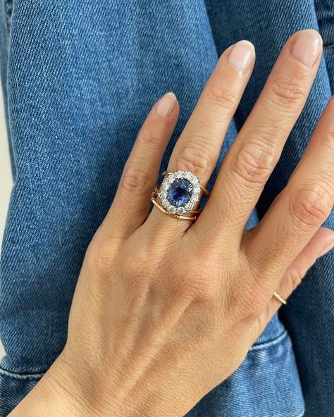 Jessica McCormack (@jessica_mccormack) posted on Instagram: “Oval Sapphire and Diamond Halo Ring, the perfect way to celebrate September's birthstone 💙💎” • Sep 2, 2021 at 2:13pm UTC Heart Diamond Engagement Ring, Jessica Mccormack, Engagement Ring Prices, Paper Ring, Diamond Halo Ring, Engagement Ring Diamond Cut, Jewelry Lookbook, Halo Diamond Ring, Perfect Engagement Ring