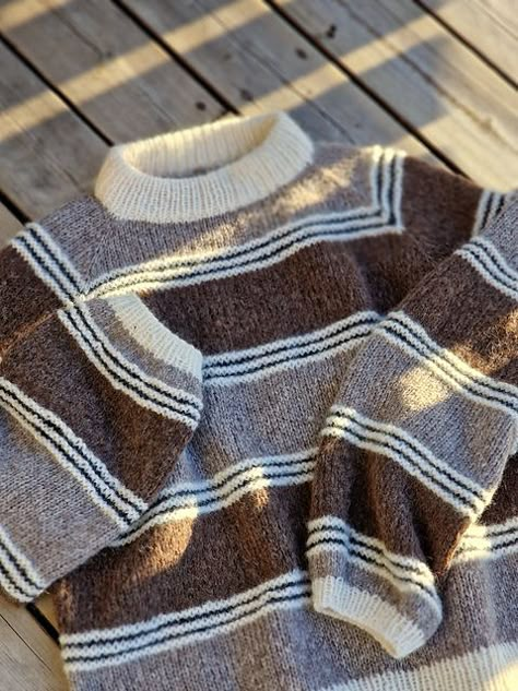 Yazzy sweater pattern by StrikkeUlla Womens Knitting Patterns, Mode Inspo, Sweater Knitting Patterns, Knit Outfit, Knit Fashion, Sweater Pattern, Knitting Inspiration, Sweater Knit, Knitting Ideas