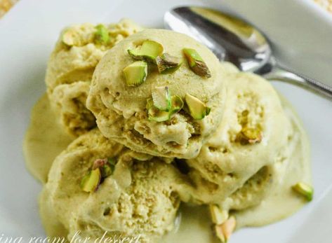 Pistachio Gelato, Pistachio Recipes, Gelato Recipe, Gelato Ice Cream, Pistachio Ice Cream, I Scream For Ice Cream, Pistachio Cream, Ice Cream Gelato, Love Ice Cream