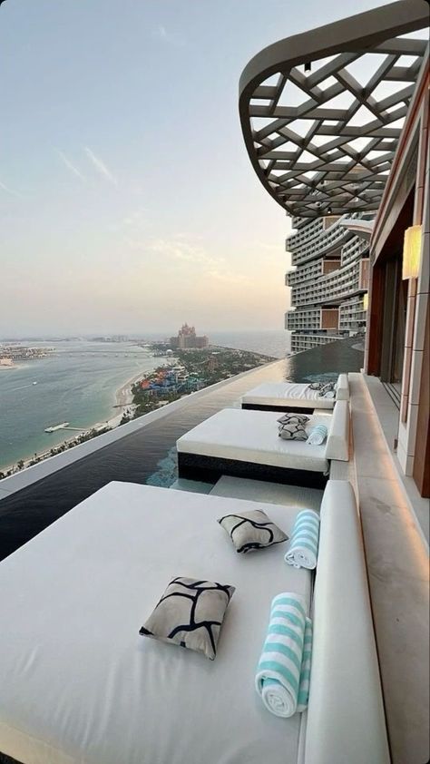 God Luxury Life Billionaire, Life Luxury Lifestyle, Royal Atlantis, Billionaire Life, Best All Inclusive Resorts, Dubai Aesthetic, Mexico Resorts, Dubai City, Luxury Lifestyle Dreams