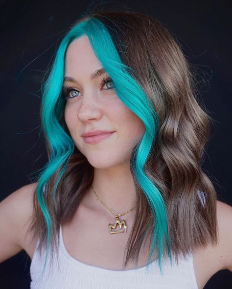 Alaina Morse on Instagram: “Fairly certain there isn’t anything this babe can’t pull off!! Converted from platinum to her natural - but had to keep that money piece 💙…” Brown Hair Colorful Money Piece, Different Color Money Piece Hair, Mint Green Money Piece Hair, Aqua Money Piece Hair, Brown Hair With Green Money Piece, Color Money Piece Hair Blonde, Hair Dye Front Strands Only, Colourful Money Piece Hair, Neon Money Piece Hair