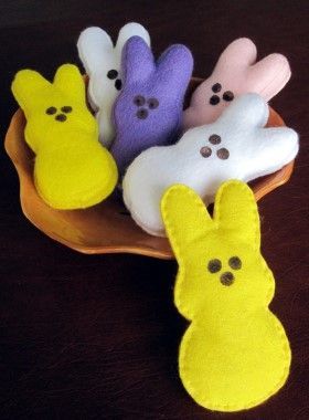 Dollar Tree Easter Basket, Peeps Crafts, Bunny Peeps, Easter Craft Projects, Peeps Easter, Easter Tree Decorations, Felt Bunny, Easter Projects, Easter Peeps