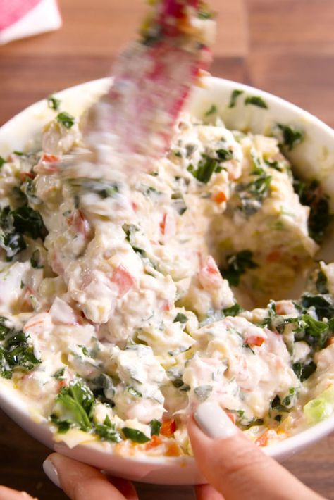 Kale Dip Recipes, Yogurt Recipes Dinner, Kale Dip, Cottage Cheese Dips, Greek Yogurt Dips, Bitter Greens, Kale And Spinach, Yogurt Dip, Greek Yogurt Recipes