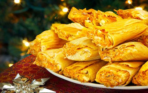 comida de mexico Christmas Tamales, Mexican Tamales, Homemade Tamales, Tamale Recipe, Mexican Christmas, Mexican Holiday, Latin Food, Mexican Dishes, Food Festival