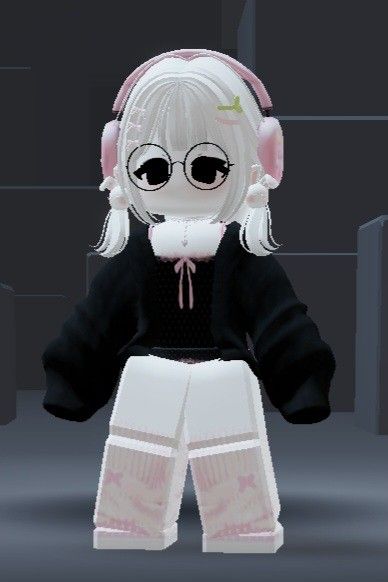 Ava Roblox Girl, Skin Roblox Girl, Avatar Roblox Girl, Kawaii Aesthetic Outfits, Ava Roblox, Cute Black Shirts, Skin Roblox, Hello Kitty Crafts, Roblox T Shirts