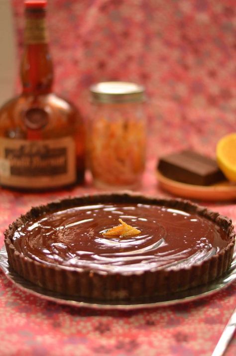 Chocolate Orange Tart Recipe, Chocolate Orange Torte, Orange Chocolate Tart, Fudge Tart, Chocolate Orange Desserts, Chocolate Orange Tart, Chocolate Orange Ganache, Gluten Free Christmas Cake, Chocolate And Orange Tart