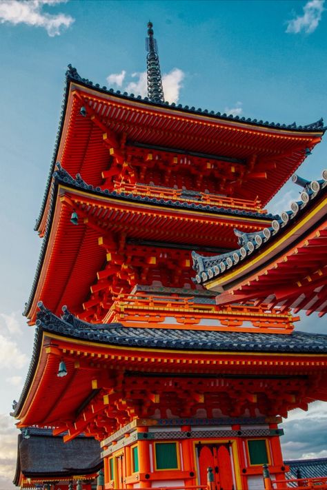 The Kiyomizu-dera temple is the end point to the labyrinth of shops and stalls in the Gion District . It is situated high up on the city and therefore provides good views of Kyoto. The exquisite colors of the temple make it a brilliant backdrop for any photographer.  #kyoto #japan #asia #temple #kiyomizudera #giondistrict #gion #travel #ecksplorer #ck_the_explorer #explorekyoto #wanderingjapan #japanexplorer #journeythroughjapan # raw_japan #visitjapanJP #japanloverme Kiyomizudera Temple Kyoto Japan, Kiyomizudera Temple, Arashiyama Bamboo Grove, Places To Visit In Japan, Japan Travel Photography, Good Views, Kyoto Temple, Kiyomizu-dera Temple, Kiyomizu Temple