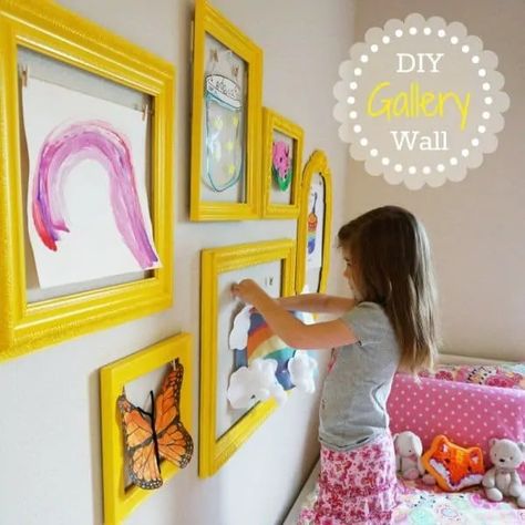 7 Clever (and Easy!) Ways to Display Kids' Art | Kate Decorates Diy Kids Art, Kids Art Galleries, Diy Gallery Wall, Art Display Kids, Unique Gallery Wall, Diy Wand, Kids Rooms Diy, Dekor Diy, Kids Room Organization