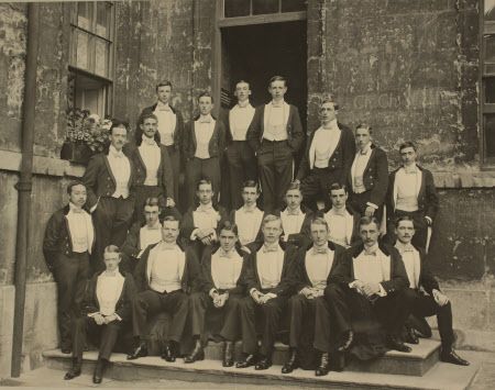 Bullingdon Club, Boarding School Aesthetic, Mens Clothing Store, Clubbing Aesthetic, Christ Church, Boarding School, The Crown, Clothing Store, The Row