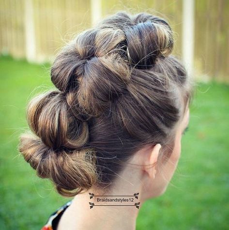 Three Buns Mohawk Updo Funky Updos, Lightfoot Halfling, Formal Bun Hairstyles, Hollyberry Cookie, Formal Bun, Diy Hair Tutorials, Hair Claims, Types Of Buns, Halfling Rogue