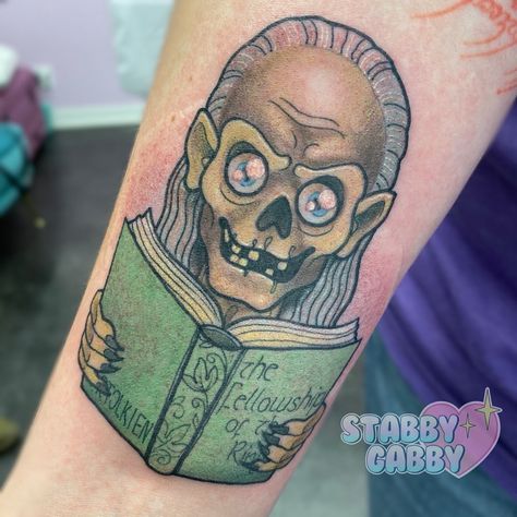 Gabby Maravelas on Instagram: “Good evening boils and ghouls!!! • Alex and Mackenzie got matching cutie Crypt Keepers! Such a fun request!! Who knew the creep could be so…” Tales From The Crypt Tattoo, Crypt Keeper Tattoo, Neat Tattoos, Crypt Keeper, Lower Leg Tattoos, Pop Colour, Tattoos Inspo, Wicked Tattoos, Tales From The Crypt