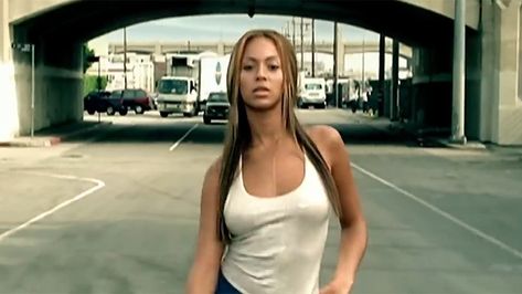 Crazy In Love Beyonce, Beyonce Crazy In Love, White Tank Top Outfit, Love Music Video, Tina Knowles, Beyonce Outfits, Love Outfits, Dangerous Love, Versace Dress