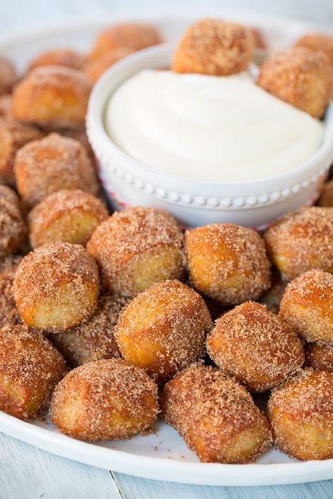 Auntie Anne's Copycat Cinnamon Sugar Pretzel Bites (Nuggets) with Cream Cheese Dipping Sauce - Cooking Classy Cream Cheese Dipping Sauce, Cinnamon Sugar Pretzel Bites, Cinnamon Pretzels, Cheese Dipping Sauce, Pretzel Bites Recipes, Cinnamon Sugar Pretzels, Cooking Classy, Think Food, Yummy Sweets