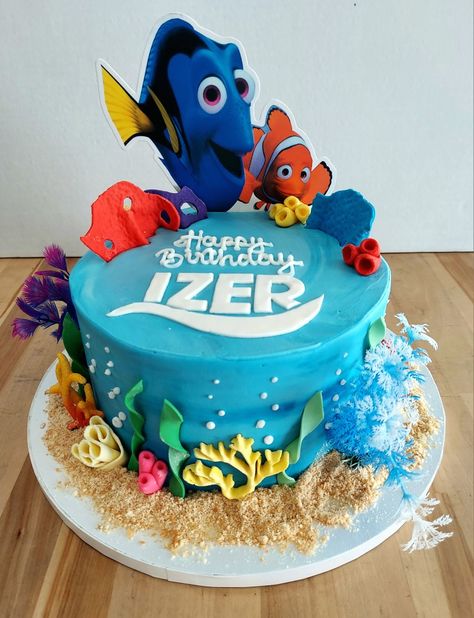 Nemo Birthday Party Food, Finding Nemo Cakes, Nemo First Birthday Party, Nemo Smash Cake, Nemo Themed Birthday Party, Dory Birthday Cake, Nemo Birthday Cake, Finding Nemo Birthday Cake, Finding Nemo Cake