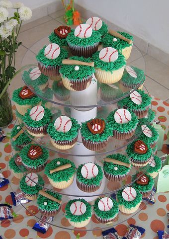 Baseball Glove Cupcakes, Baseball Cakes, Baseball Birthday Cakes, Baseball Cupcakes, Baseball Theme Birthday, Baseball First Birthday, Baseball Ideas, Baseball Cake, Baseball Theme Party