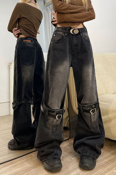 baggy  jeans outfit ,  outfits inspiration Baggy Pants Emo, Baggy Jeans Women Aesthetic, Grunge Jeans For Alternative Fashion With Belt Loops, Diy Baggy Jeans, Clothes Y2k Grunge, Oversized Grunge Denim Bottoms, Edgy Baggy Denim Jeans, Baggy High-waist Grunge Jeans, Oversized Black Grunge Jeans