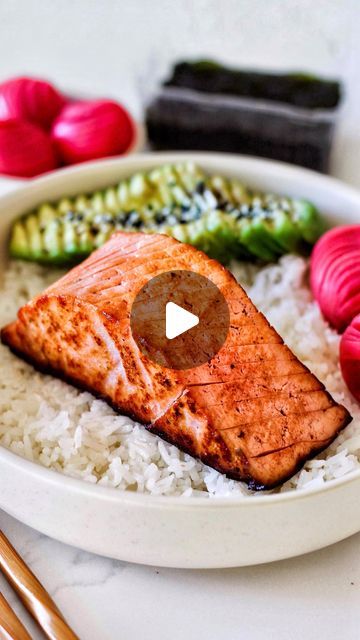 Elle 🐇 on Instagram: "Tofu “Salmon” Rice Bowl 🍚 with my homemade Vegan Mayo & Pickled Radish 💗

No that is not real salmon! This entire bowl is made with 100% whole food plants 💚 and I wasn’t kidding when I said I make this bowl weekly, each time I cook it I adjust my recipe a little and come up with some new changes, and this latest version came out better than ever 🤌🏼

Although many prob learned about this bowl as an internet trend, for me and I believe many other eastern Asian coastal city kids this is rather a childhood memory 🌊 Honestly no one in my family even needed to teach me to eat rice this way, we just do 🥰 I’m addicted to the feeling when my teeth crunch thru the crispy seaweed and sink into the fluffy rice mixed with savory tofu and sauces, it’s ocean meets land, joy Tik Tok Salmon Rice Bowl, Salmon Bowl With Kimchi, Salmon Siracha Mayo Rice Bowl, Tofu Salmon Rice Bowl, Tofu Kimchi Bowl, Crispy Seaweed, Salmon Rice Bowl, Rice Mix, Vegan Mayo