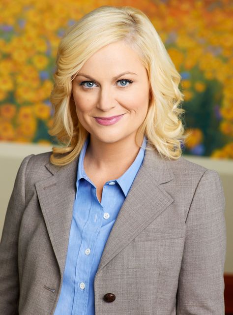 Leslie Knope Compliments, Female Comedians, Favorite Tv Characters, Leslie Knope, Amy Poehler, Tv Characters, Women Humor, Famous Women, Parks And Recreation