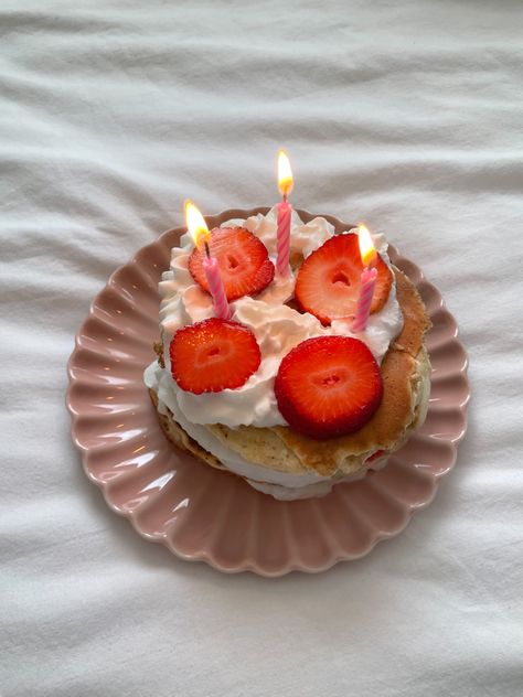 Bday, birthday, pancakes, pancake stack, strawberry, strawberries, birthday pancakes, candle, cute, aesthetic, food, ideas, inspo, pink, 19, lana del rey, coquette, Pancake Birthday, Birthday Waffles, Birthday Pancakes Aesthetic, Pancake Birthday Cake, Bday Pancakes, Birthday Pancakes, Pancake Cake, Cute Birthday Pictures, Birthday Breakfast