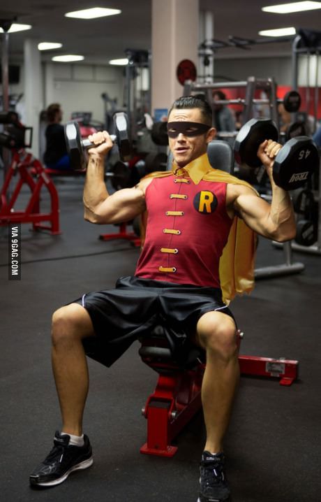 Joseph Gordon-Levitt doing shoulder presses. In full Robin costume. Don Jon, Robin Costume, Gordon Levitt, Robin Cosplay, What I Like About You, The Bat Man, Joseph Gordon, Brantley Gilbert, Joseph Gordon Levitt