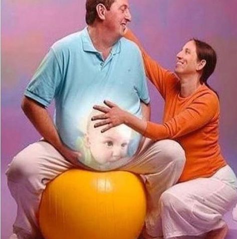 Awkward Pregnancy Photos, Funny Couples, Photo Couple, What’s Going On, Pregnancy Photoshoot, Images Gif, Pregnancy Photos, Reaction Pictures, Mood Pics