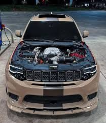 Hellcat Jeep, Track Hawk, Srt Trackhawk, Srt Jeep, Jeep Srt8, Cool Car Backgrounds, Dodge Super Bee, Car Builds, Jeep Grand Cherokee Srt