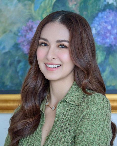 Marian Rivera, Chanel Aesthetic, Royal Beauty, Graduation Picture, Graduation Pictures, Beautiful Smile, Flower Frame, Chanel, Celebrities