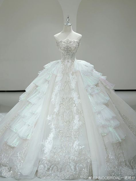 Butterfly Wedding Dress, Expensive Wedding Dress, Expensive Wedding, Queen Wedding Dress, Wedding Dress Ball Gown, Wedding Event Dresses, Wedding Dress Sketches, Big Wedding Dresses, Disney Wedding Dresses