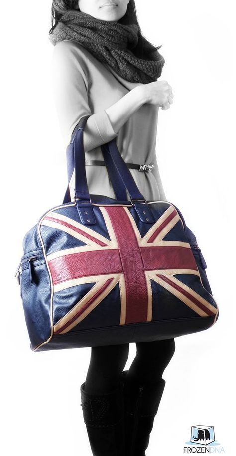 Union Jack Weekend Bag London Souvenirs, British Things, London Gifts, Union Jack Flag, Leather Weekender Bag, British Invasion, British Flag, Weekend Bag, London Love